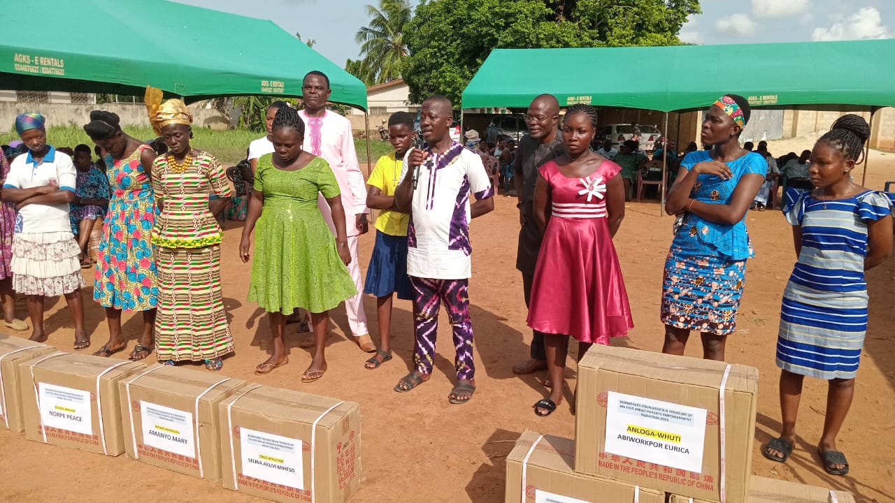 Donations of equipment to single parents